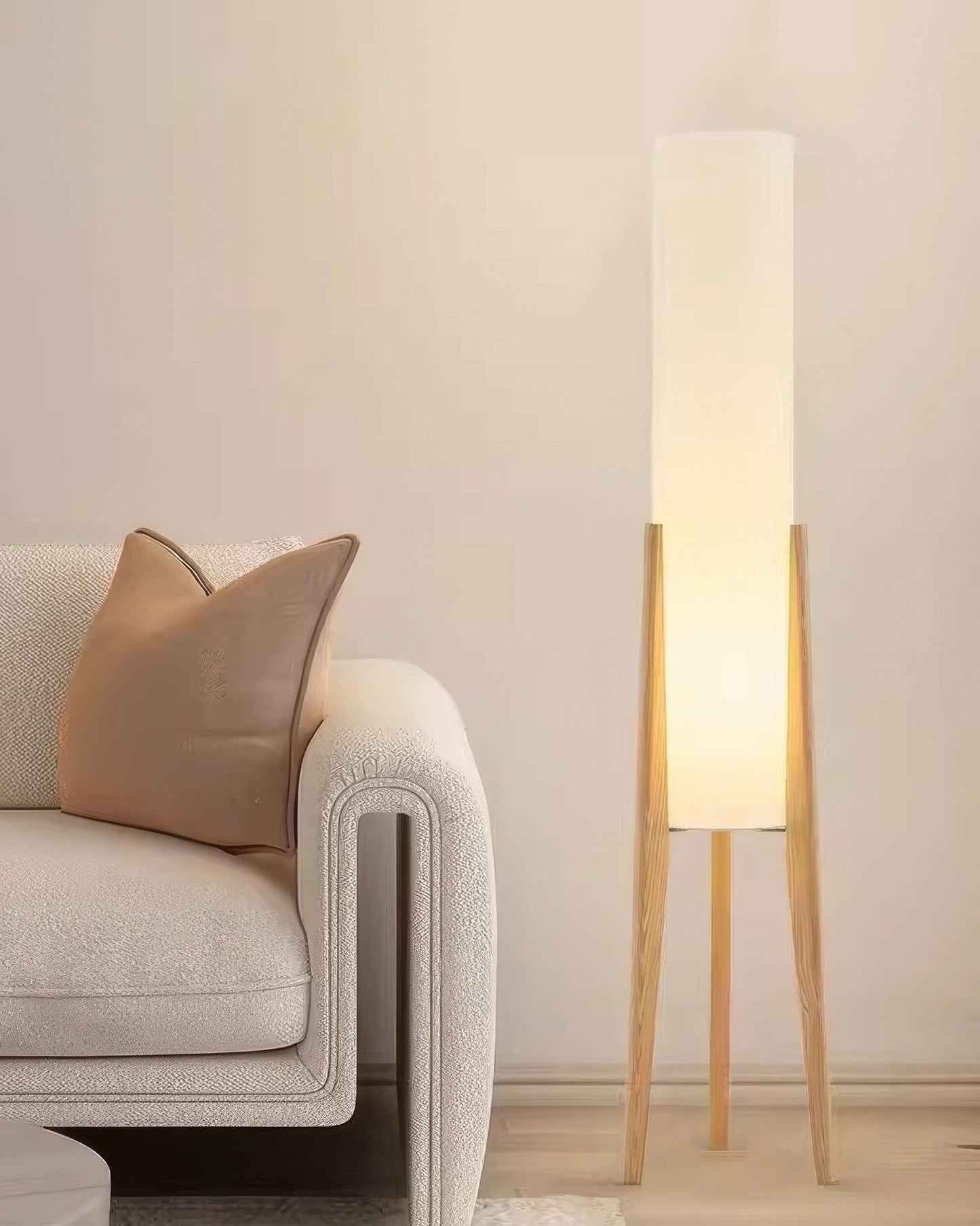 Massief walnoothouten vloerlamp met decoratief ontwerp