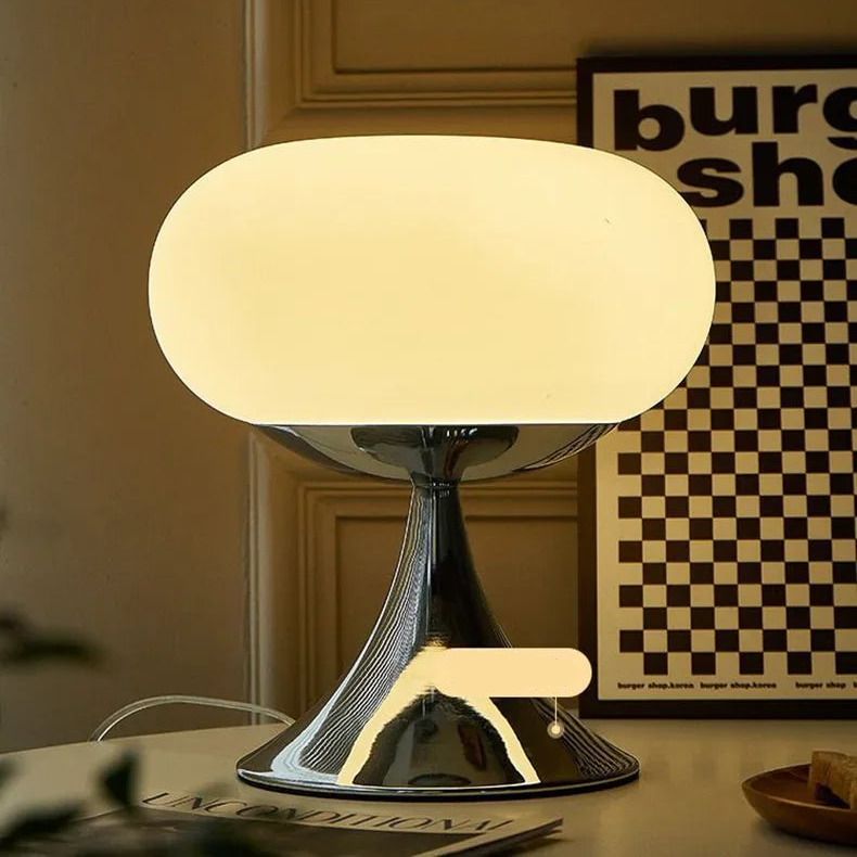 Vintage Apple-Shaped Table Lamp for Cozy Ambient Lighting