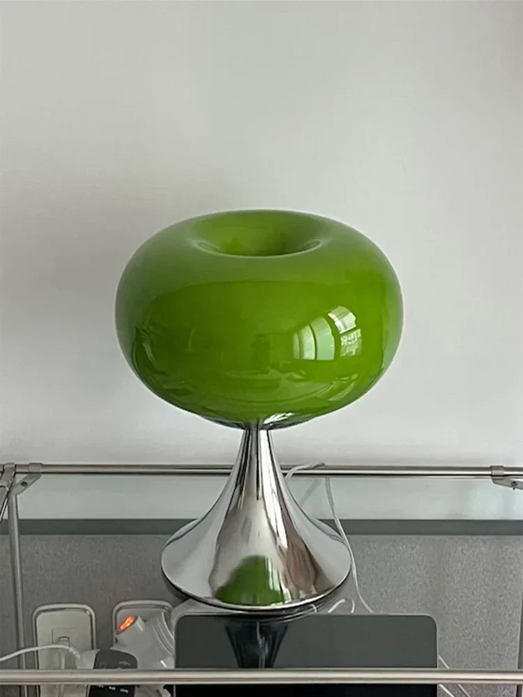 Vintage Apple-Shaped Table Lamp for Cozy Ambient Lighting