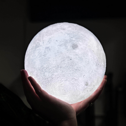 Magische maanlamp met draadloze touchbediening en houten standaard