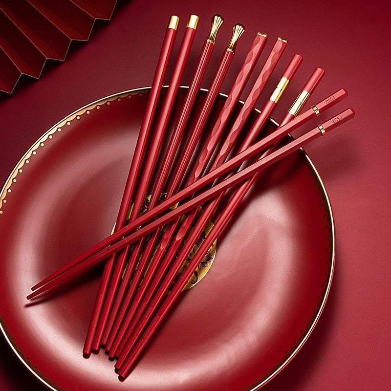 Elegant Bamboo Chopsticks Set for Dining and Entertaining